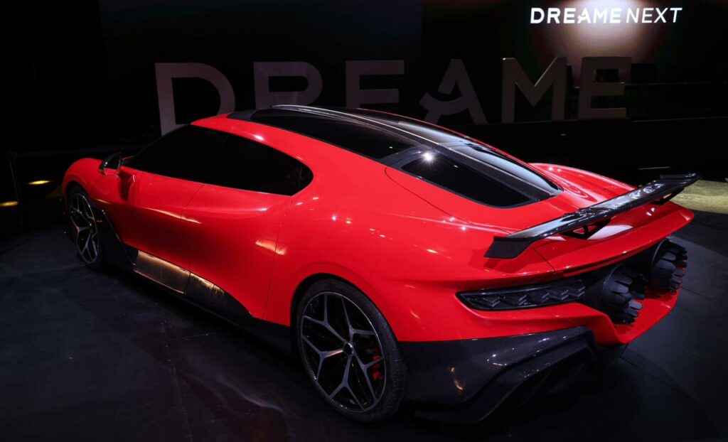 Presentan un coche inteligente con tecnología aeroespacial