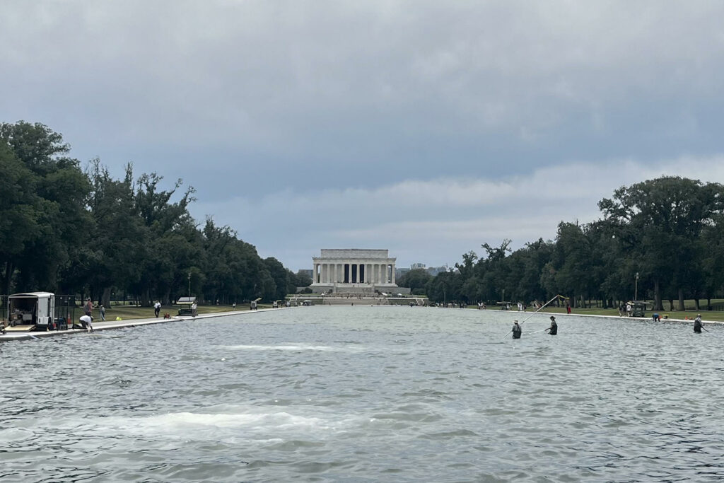 Trump endurece advertencia contra vandalismo en el Monumento a Lincoln