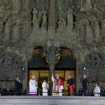 El papa León XIV bendice la Sagrada Familia de Barcelona en una espectacular celebración