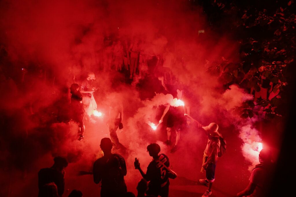 Asciende a tres el número de muertes en celebraciones por victoria del PSG