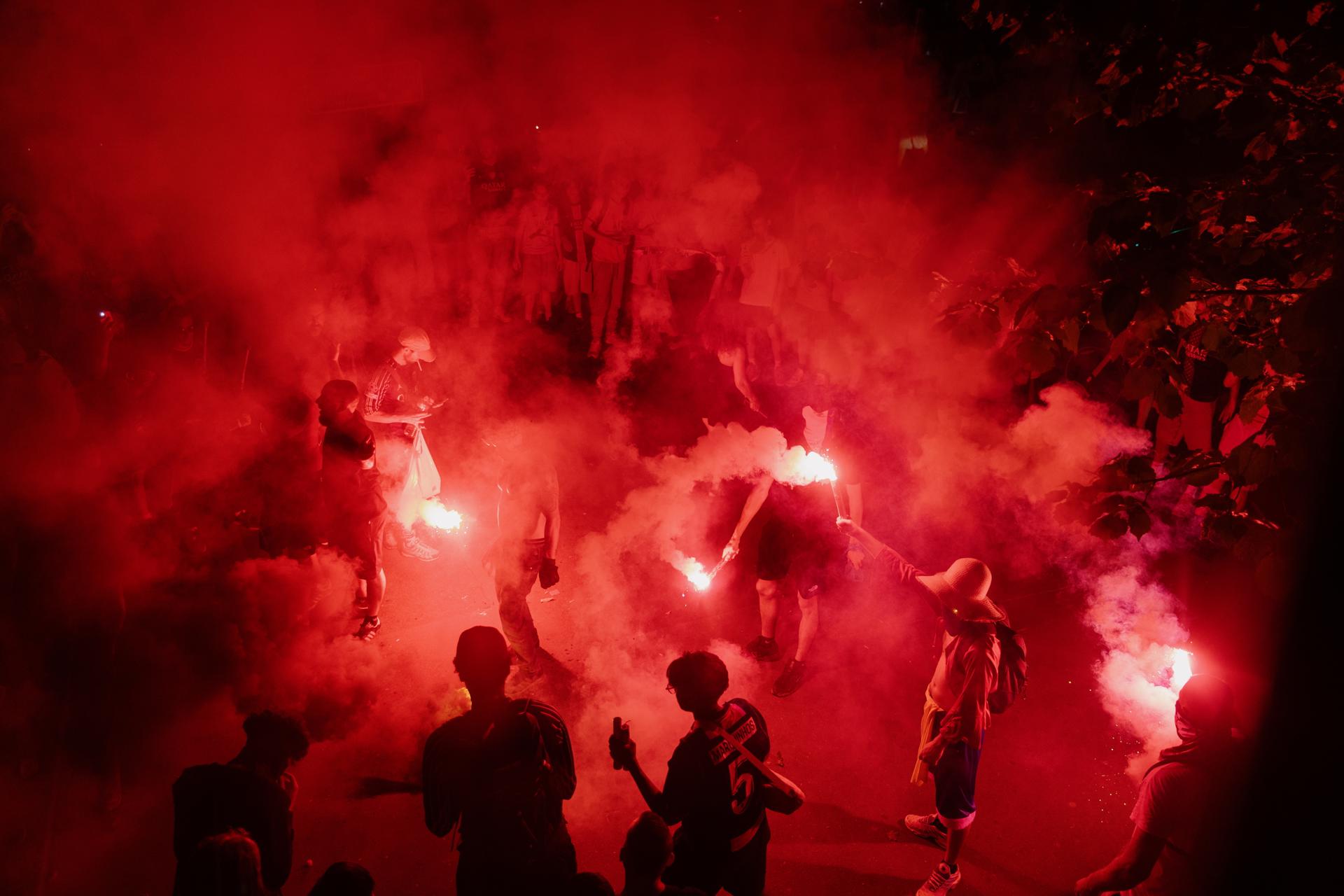 Asciende a tres el número de muertes en celebraciones por victoria del PSG Asciende a tres el número de muertes en celebraciones por victoria del PSG