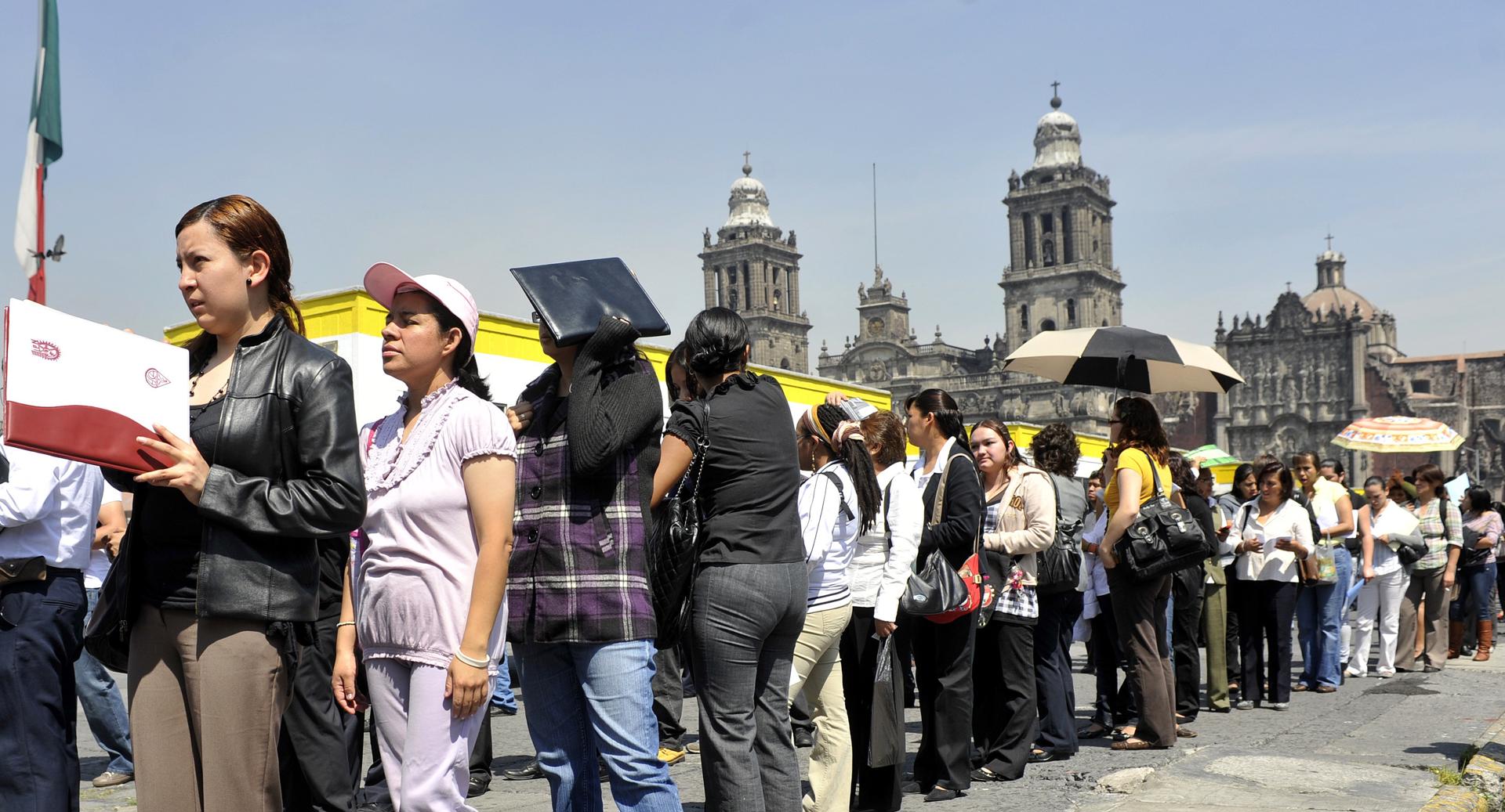 Empleo en México se desacelera con la pérdida de casi 30 mil puestos formales en mayo