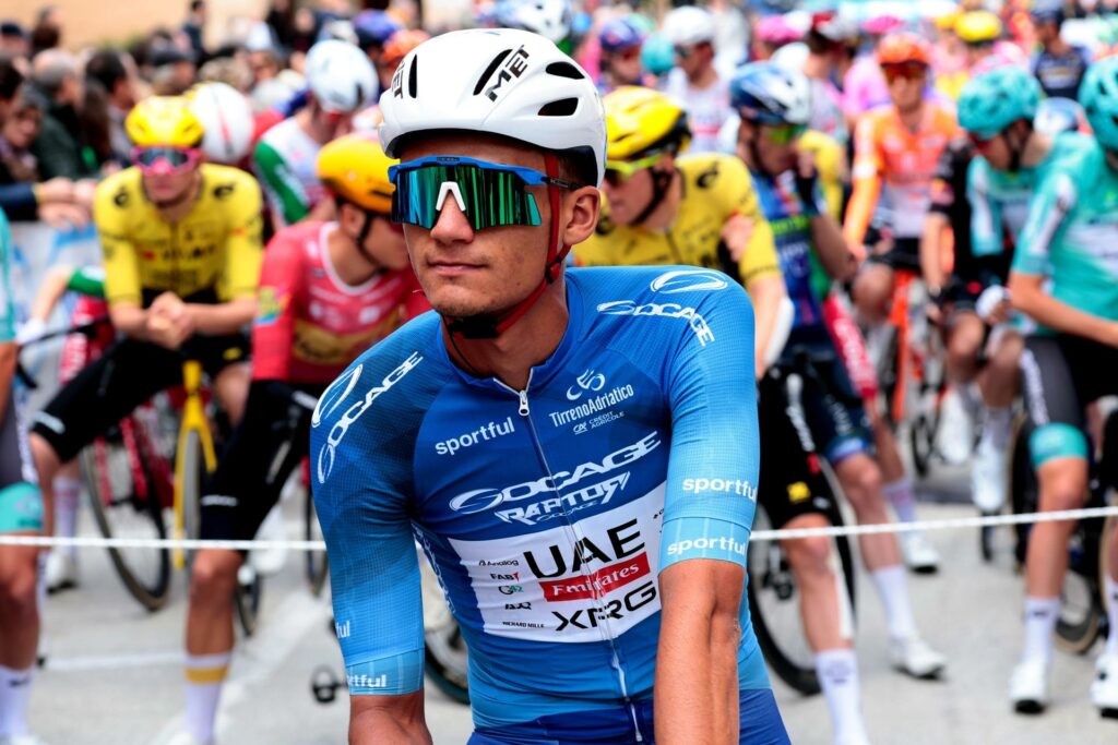 Isaac del Toro conquista el Grand Colombier y mantiene vivo el sueño del título