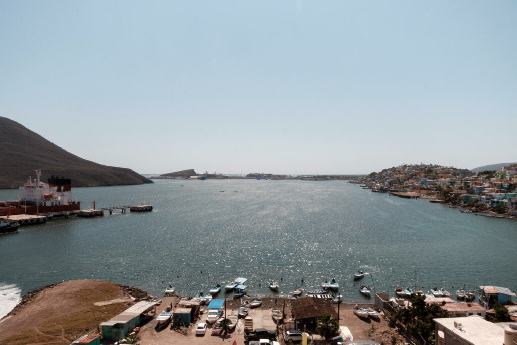 “Aquí nos quedaremos”, pueblos indígenas firmes tras tomar planta de amoniaco en Sinaloa