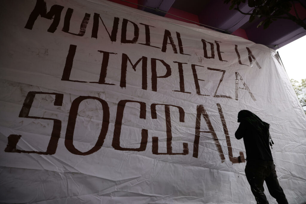Activistas acusan intento de "borrar" lucha por el agua junto al Estadio Ciudad de México - 859005e784eb4a80b652e4de36e3043d454ee9c2w-1024x683