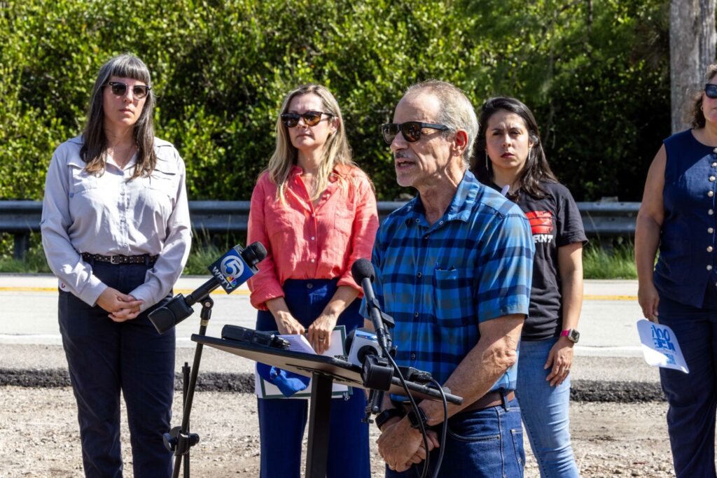 Activistas exigen a EE.UU. y Florida rendir cuentas y reparar daños tras Alligator Alcatraz - 91e537a303ea611dec6b317e1fc608275d9fb21ew-1024x683