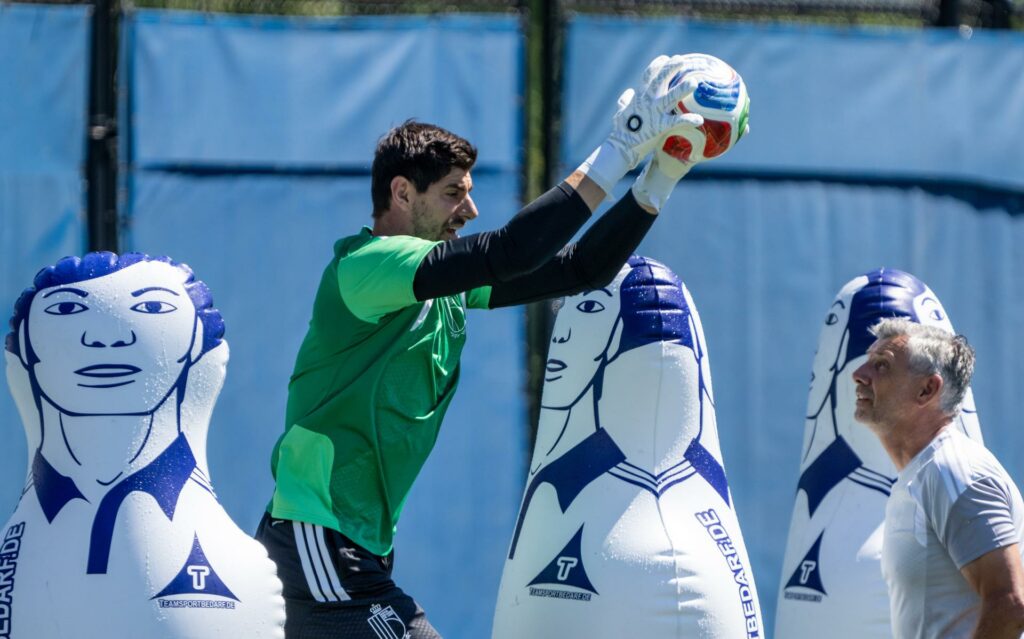 Courtois habla de su retiro y lanza mensaje al Real Madrid