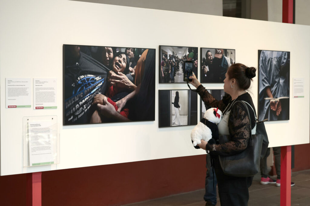 El Museo Franz Mayer reúne selección inédita de las siete décadas del World Press Photo - a30e7368613999dd46914523ad70520bb96e32fbw-1024x683