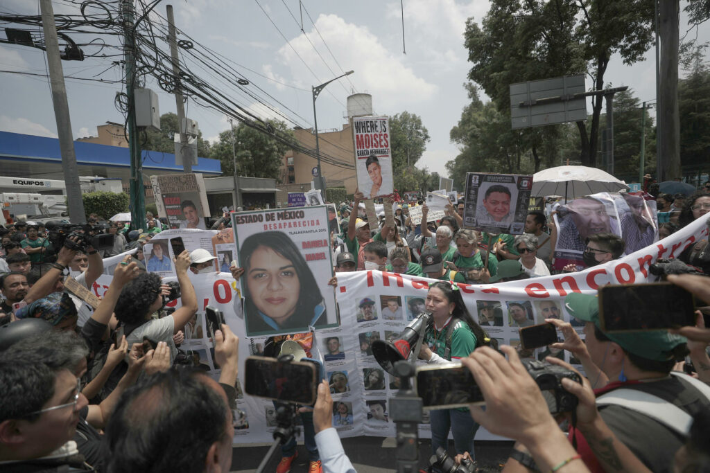 "México, campeón en desapariciones": colectivos de búsqueda irrumpen en el Mundial - abadd679492aa70f598ae8d3a192ac73417eef63w-1024x683