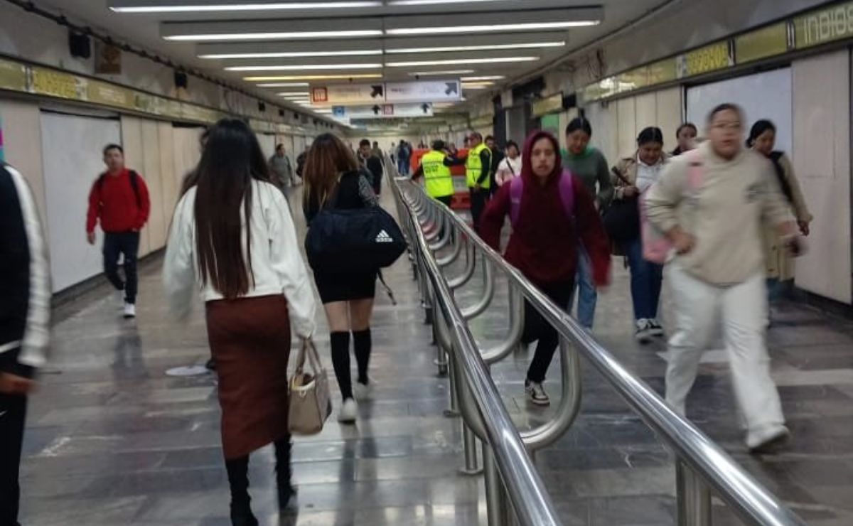 Metro CDMX reporta afluencia alta en dos líneas; caída de objeto retrasa el servicio Metro CDMX reporta afluencia alta en dos líneas; caída de objeto retrasa el servicio