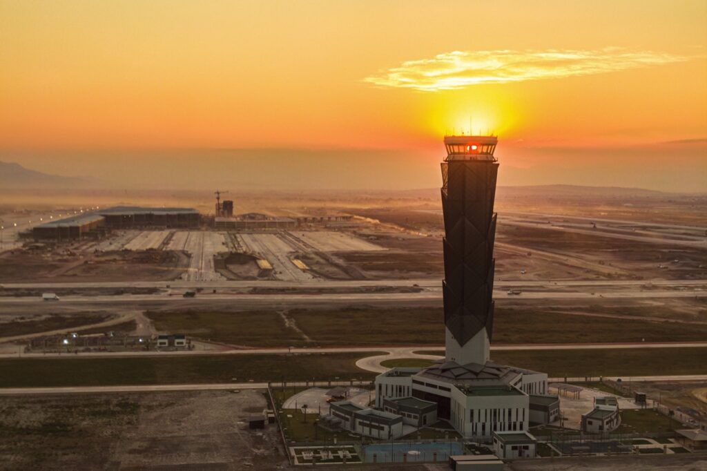 México amplía conexión con América y Europa mediante 48 nuevas rutas aéreas México amplía conexión con América y Europa mediante 48 nuevas rutas aéreas