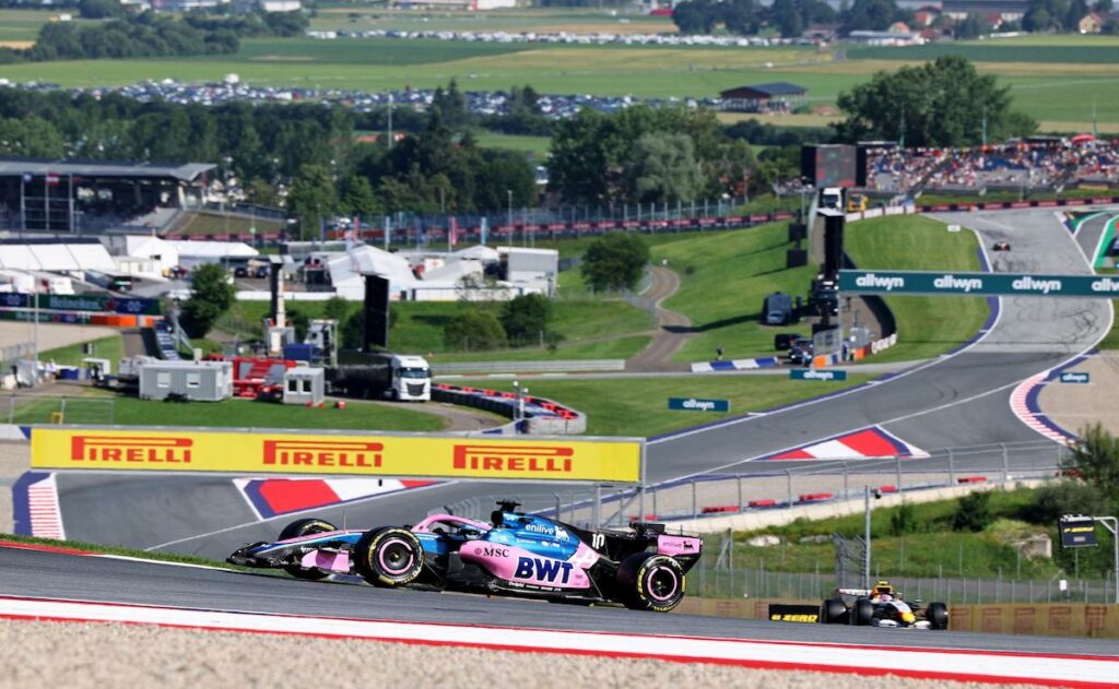 Antonelli domina prácticas en Austria, McLaren acecha y Cadillac vive una jornada crítica - antonelli-domina-practicas-en-austria-mclaren-acecha-y-cadillac-vive-una-jornada-critica-2-1024x631