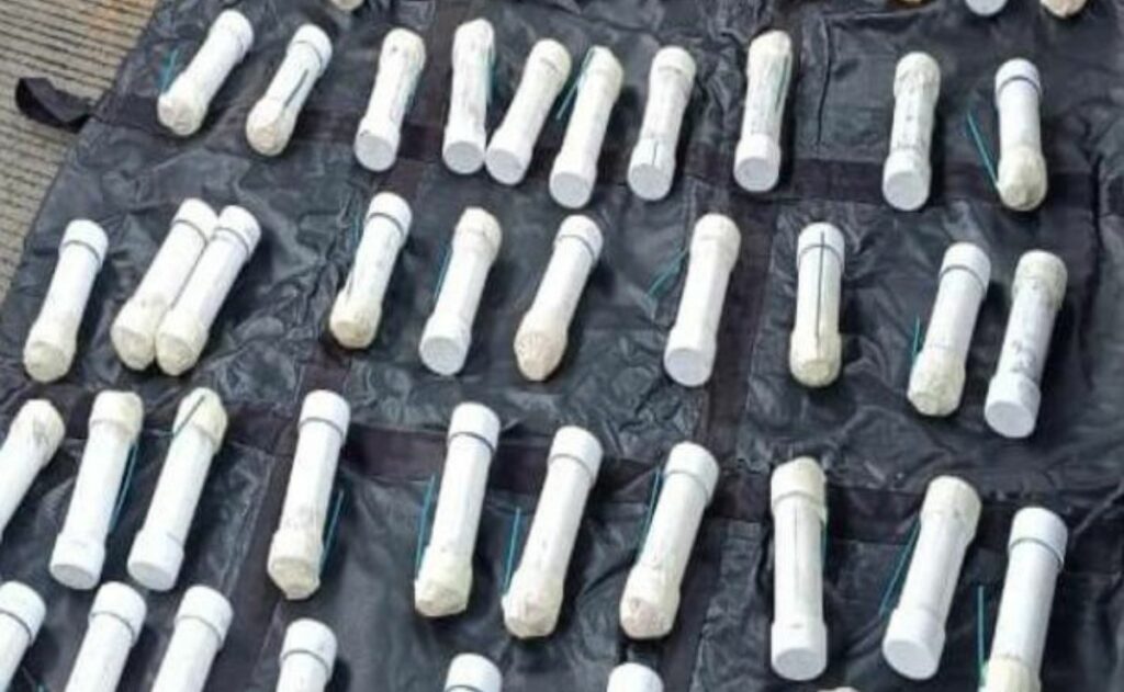 Identifican a célula radical como responsable de explosivos decomisados a normalistas de Ayotzinapa