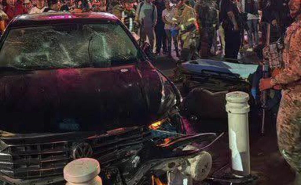 Confirman muerte de conductor que atropelló a aficionados en Cabo San Lucas