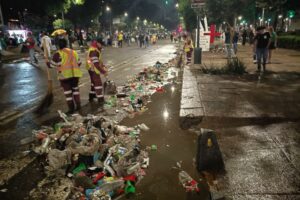 Basura festejos triunfo México mundial 2026 18jun Zócalo Ángel de la Independencia
