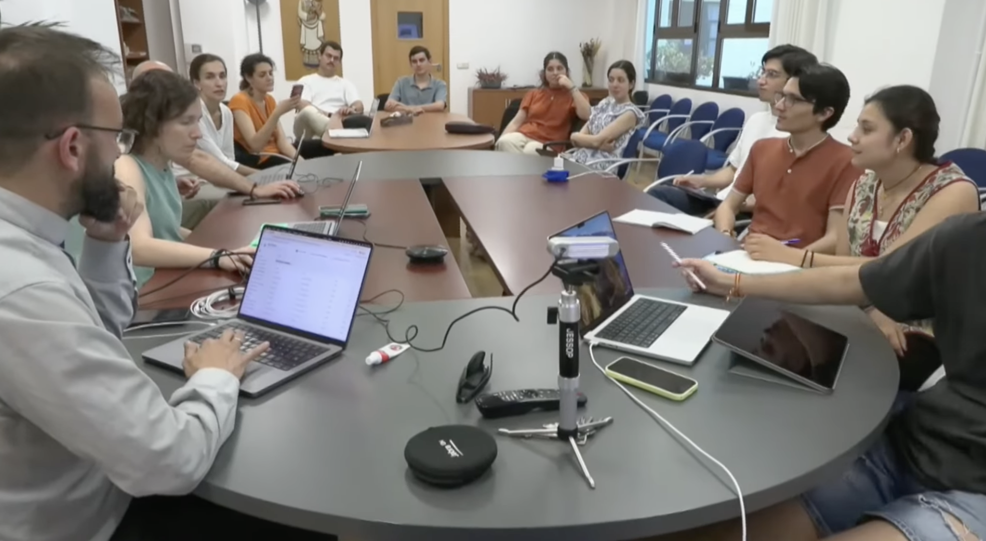 Los voluntarios que harán posible la visita del papa a España