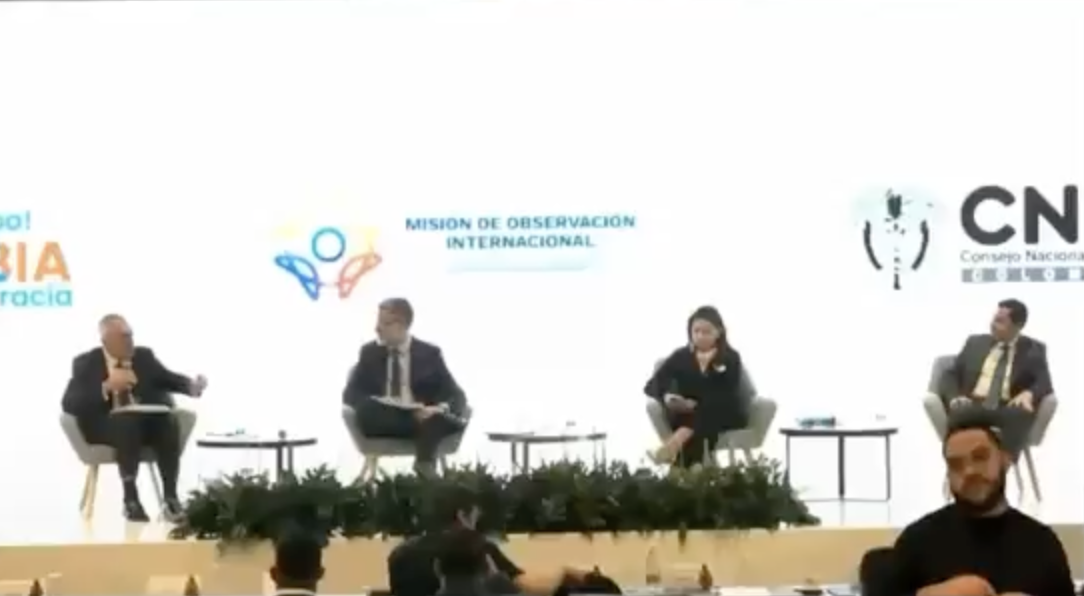 Exhibe el politólogo Daniel Zovatto la alineación del TEPJF al oficialismo; magistrada se molesta