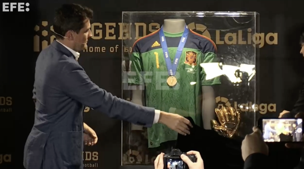 Desaparece la camiseta del Mundial 2010 de Iker Casillas