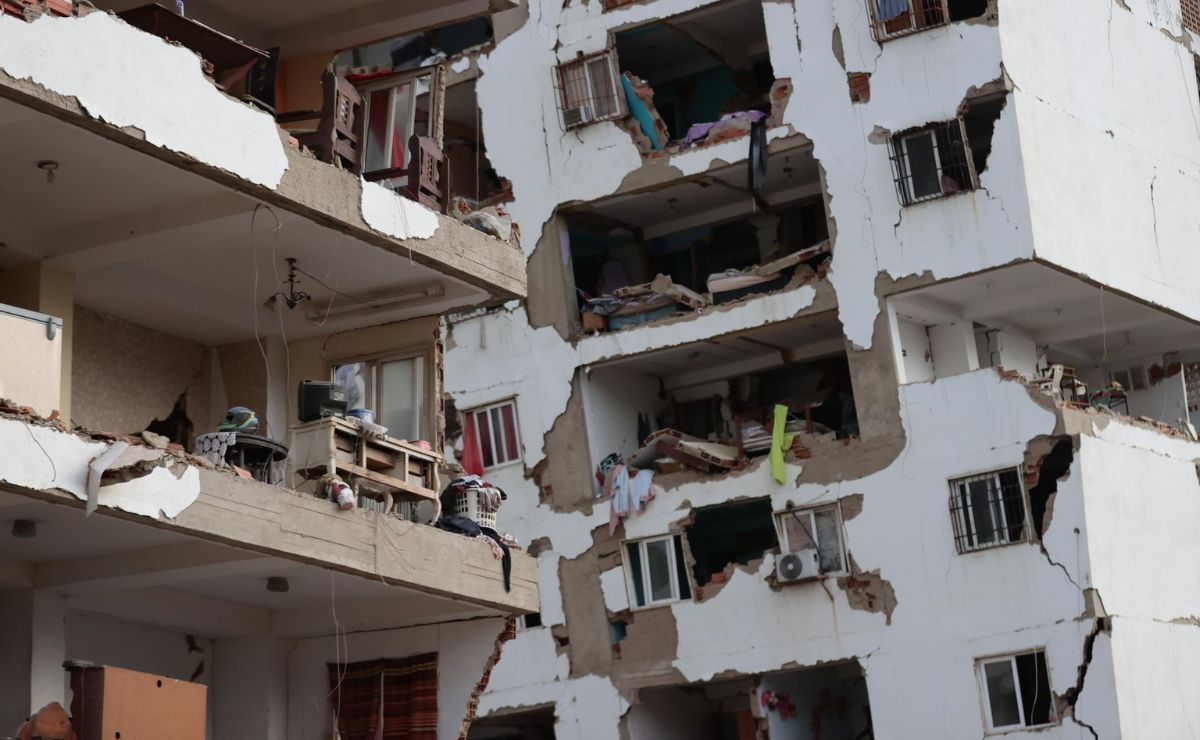 Suman 164 muertos por sismos en Venezuela; van 30 réplicas