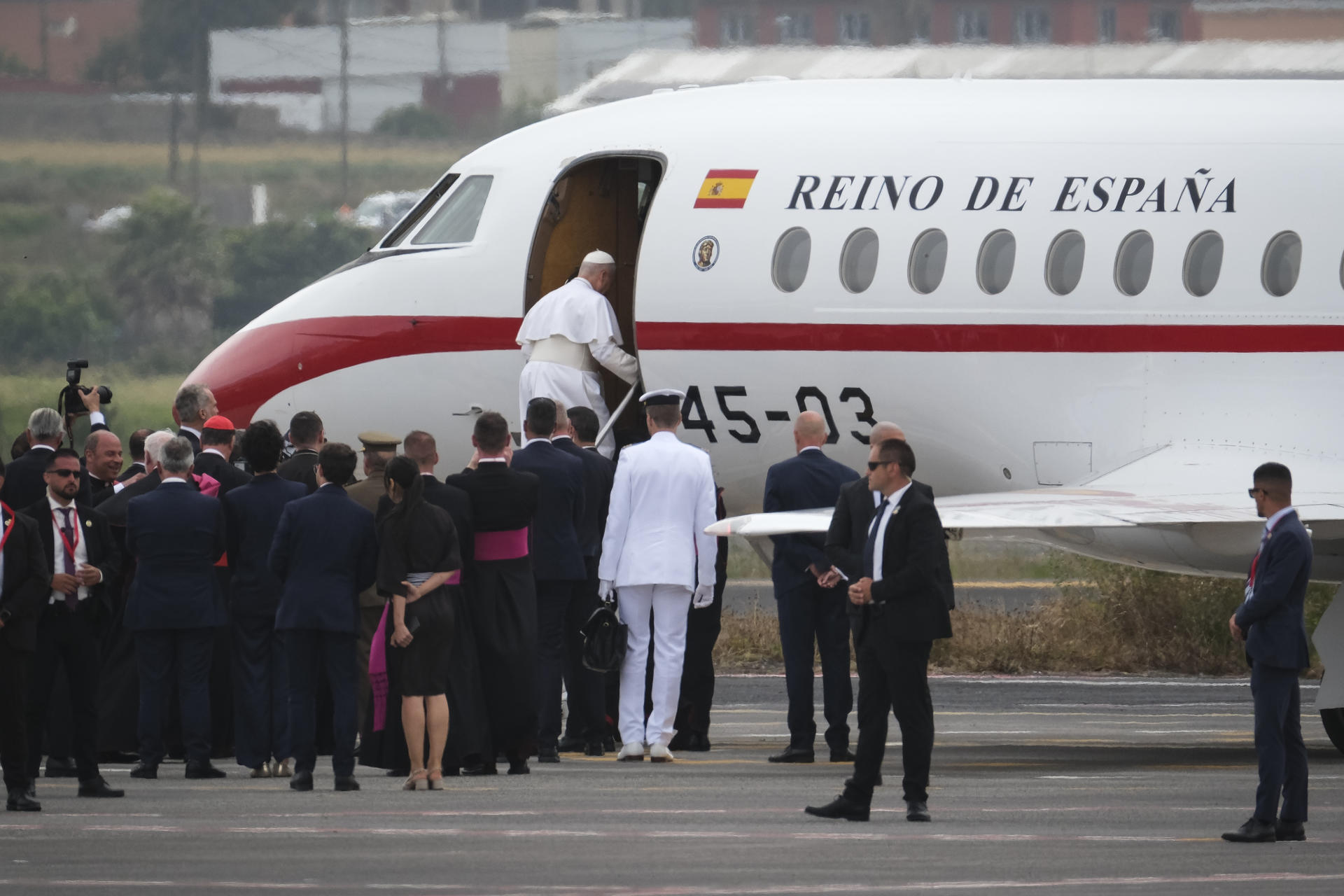 León XIV llega a Roma tras la avería del avión papal en el final de su viaje a España León XIV llega a Roma tras la avería del avión papal en el final de su viaje a España