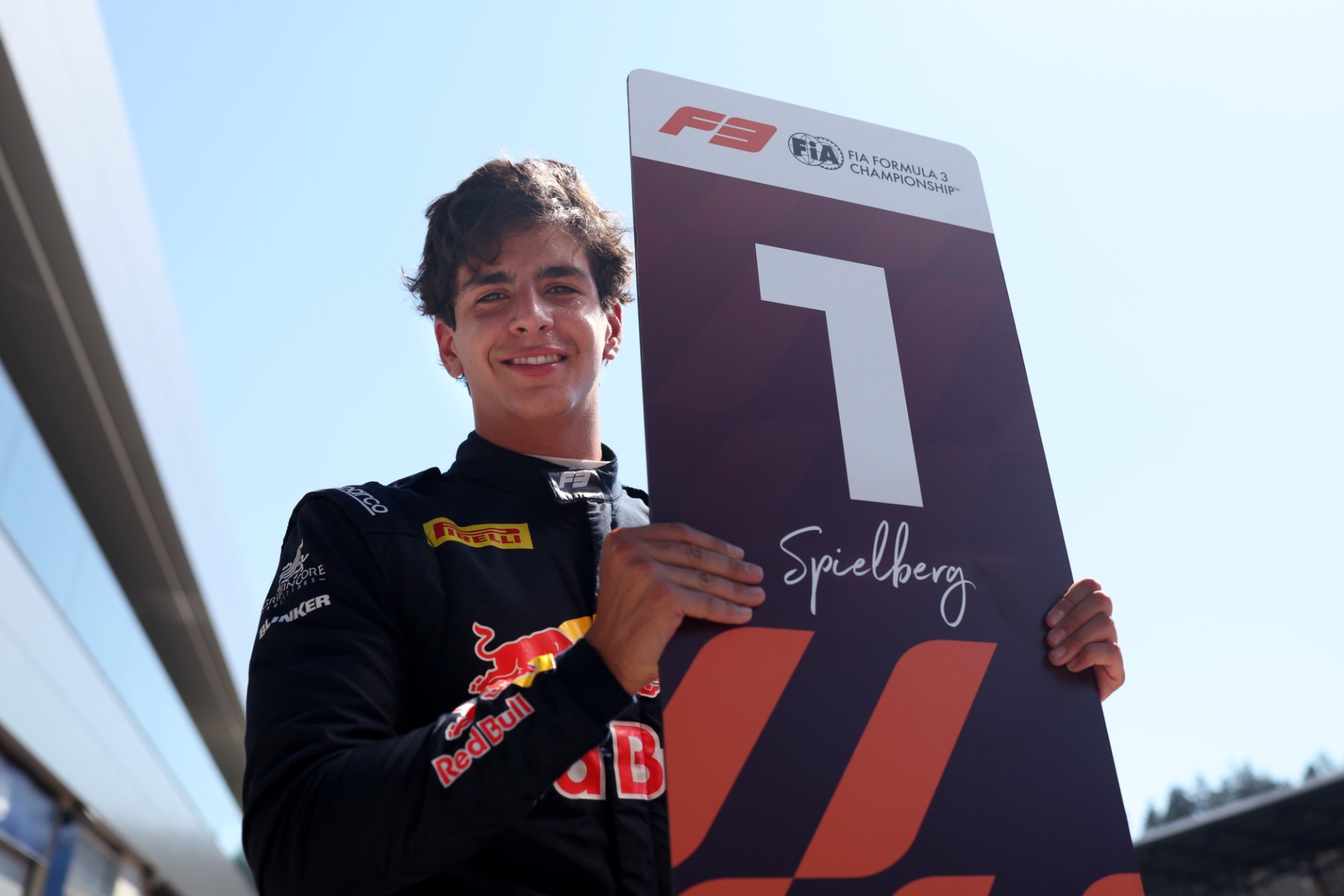 Mexicano Ernesto Rivera gana la carrera sprint de F3 en Austria