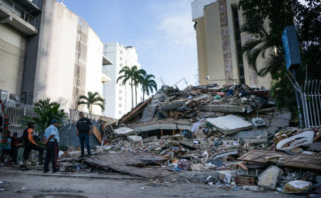 Trump urge ayuda a Venezuela por sismos y despliega equipos de rescate