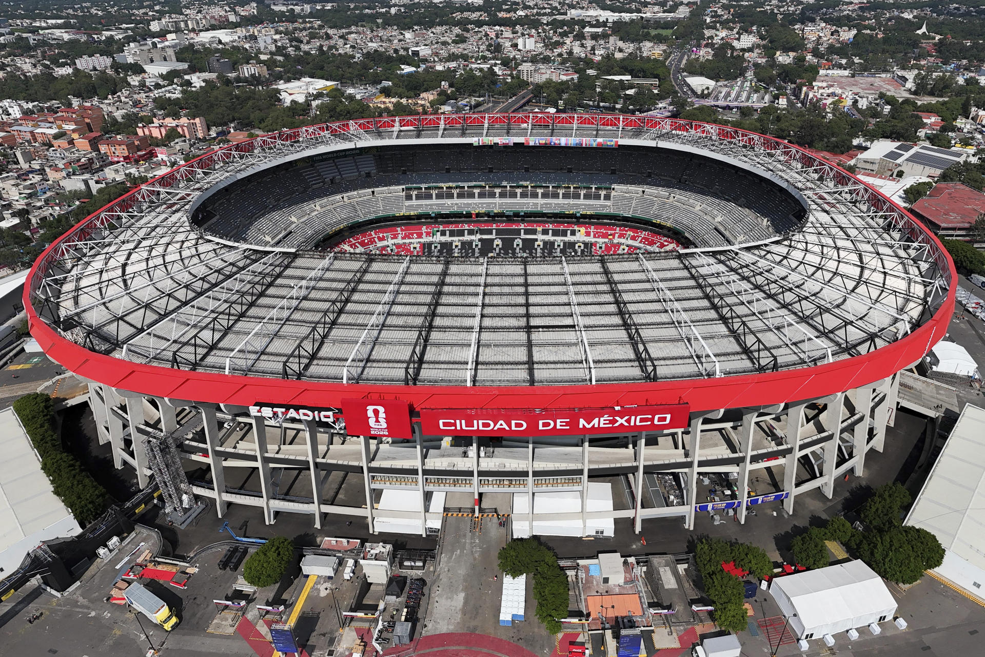 Vecinos del Estadio Ciudad de México ofrecen estacionamiento para el Mundial: ¿Cuánto cuesta?