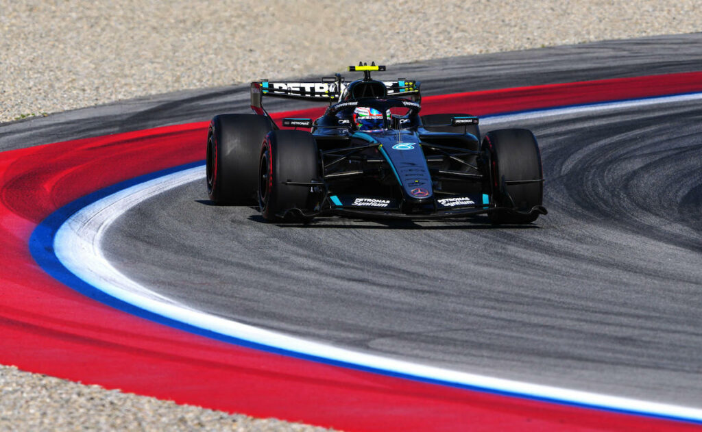 GP de Barcelona: 'Checo' Pérez queda 20 en pruebas libres dominadas por Lando Norris - gp-de-barcelona-checo-perez-queda-20-en-pruebas-libres-dominadas-por-lando-norris-2-1024x631