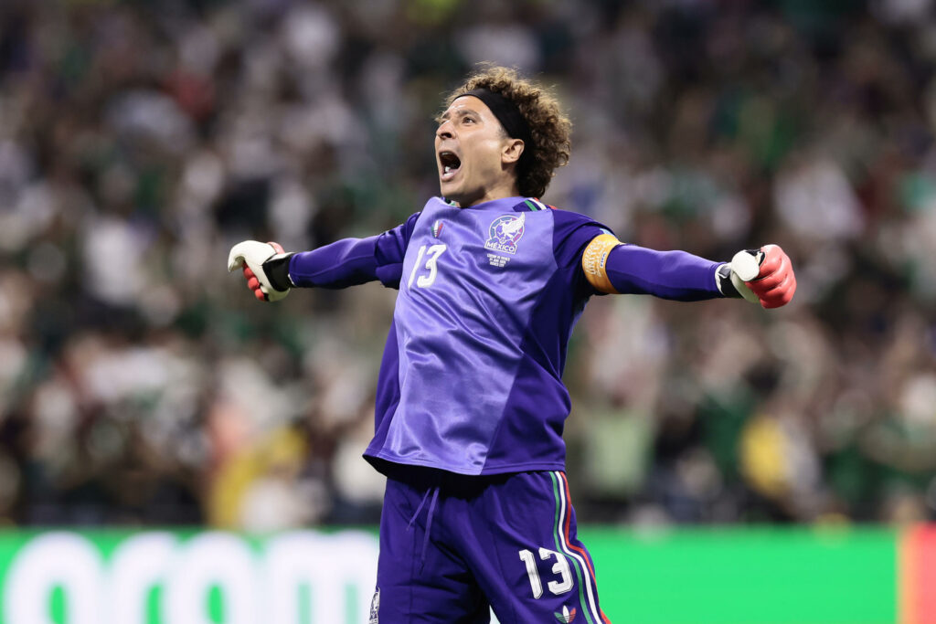 ¿Guillermo Ochoa usó el parche ‘Legacy’ que otorga la FIFA a leyendas de los Mundiales?