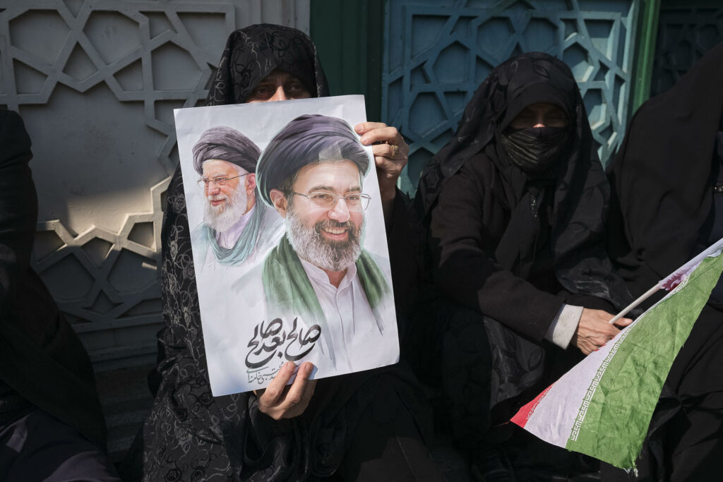 Irán dice que Trump recurrió a “argucias” para lograr el acuerdo con “desesperación”