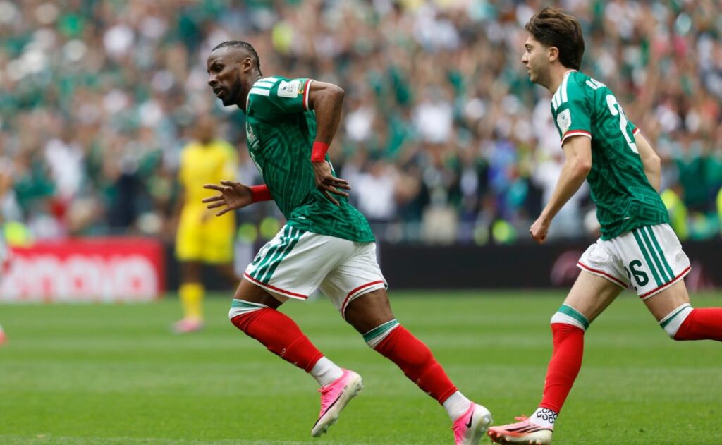 México gana a Sudáfrica al final de los primeros 45 minutos