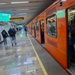 Metro CDMX reporta afluencia alta y retrasos en dos líneas