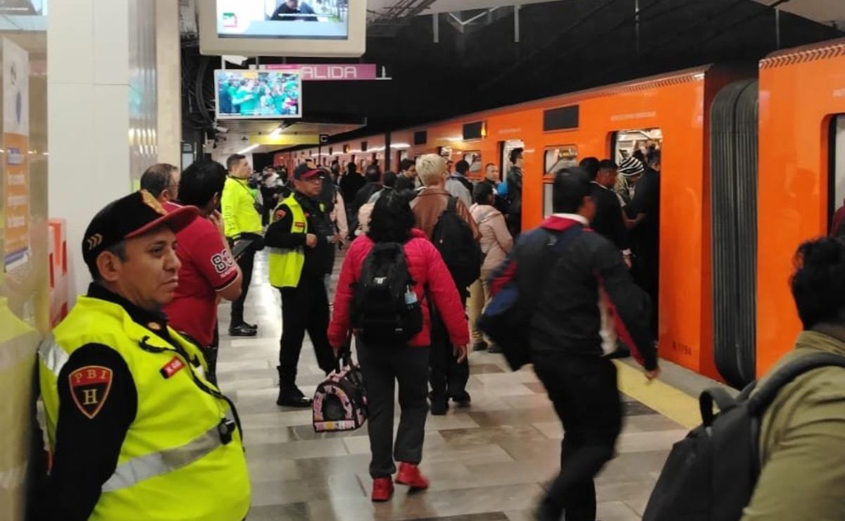 Retiro de tren retrasa servicio en el Metro CDMX Retiro de tren retrasa servicio en el Metro CDMX
