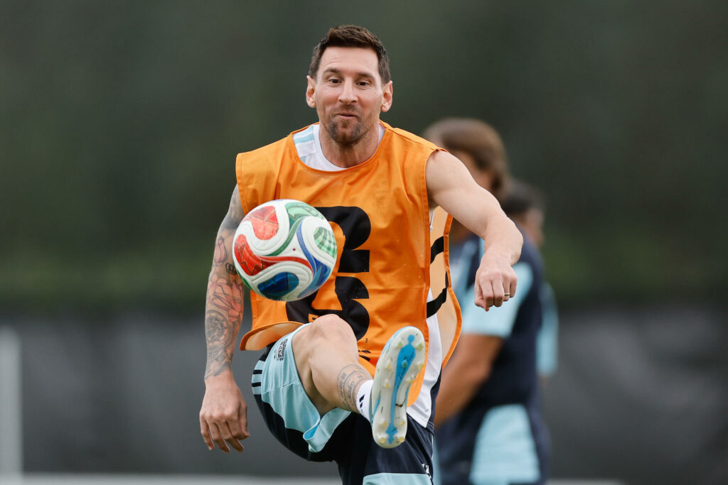¿Jugará Lionel Messi contra Jordania? Scaloni lo acalara