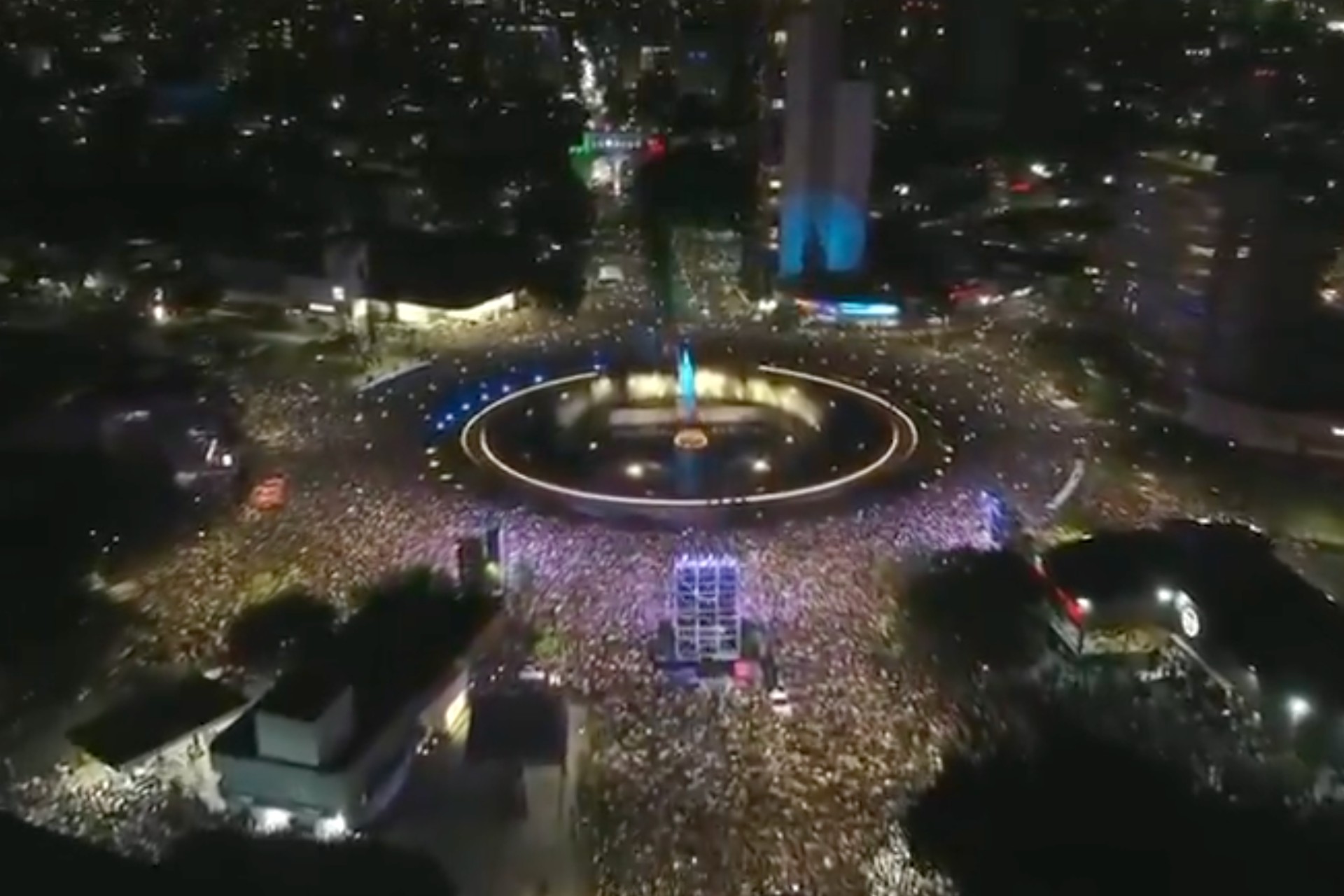 Maná reúne a más de 170 mil personas en concierto gratuito en Glorieta de La Minerva