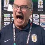 “¡Dale de una vez”: El enojo de Bielsa tras la eliminación de Uruguay
