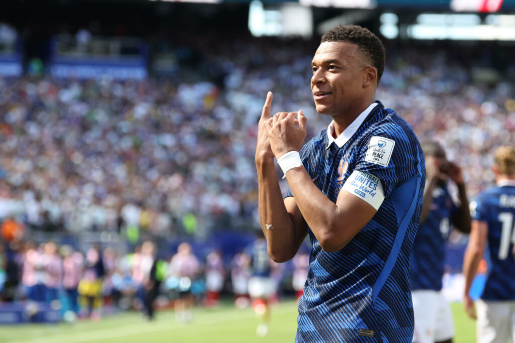 Mbappé se acerca al récord de más goles en Mundiales; supera a Messi y Pelé