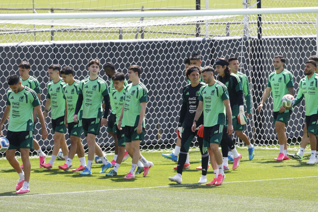México trabaja con la mira puesta en los 16vos del Mundial