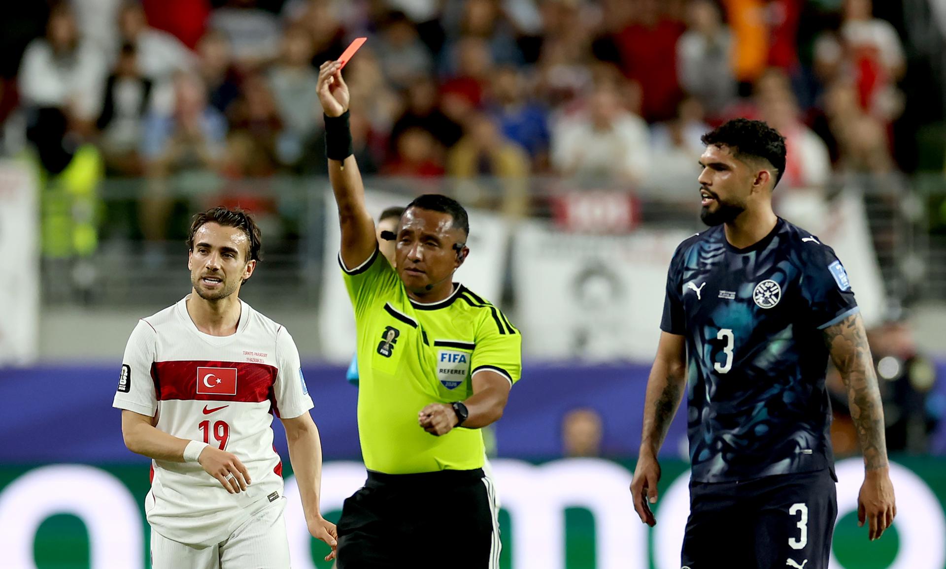 Paraguayo Almirón es el primer expulsado bajo la “Ley Prestianni” en el Mundial