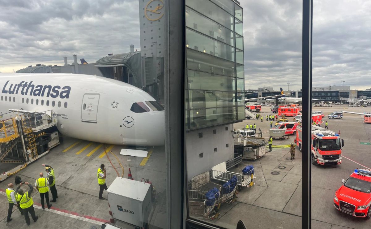 Video: Colapsa tren de aterrizaje de avión en aeropuerto de Frankfurt; hay heridos