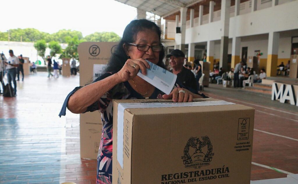 Claves de la primera vuelta presidencial de Colombia, por Daniel Zovatto
