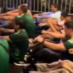 Video: Mexicanos hacen el remo vikingo para celebrar triunfo de México ante Chequia
