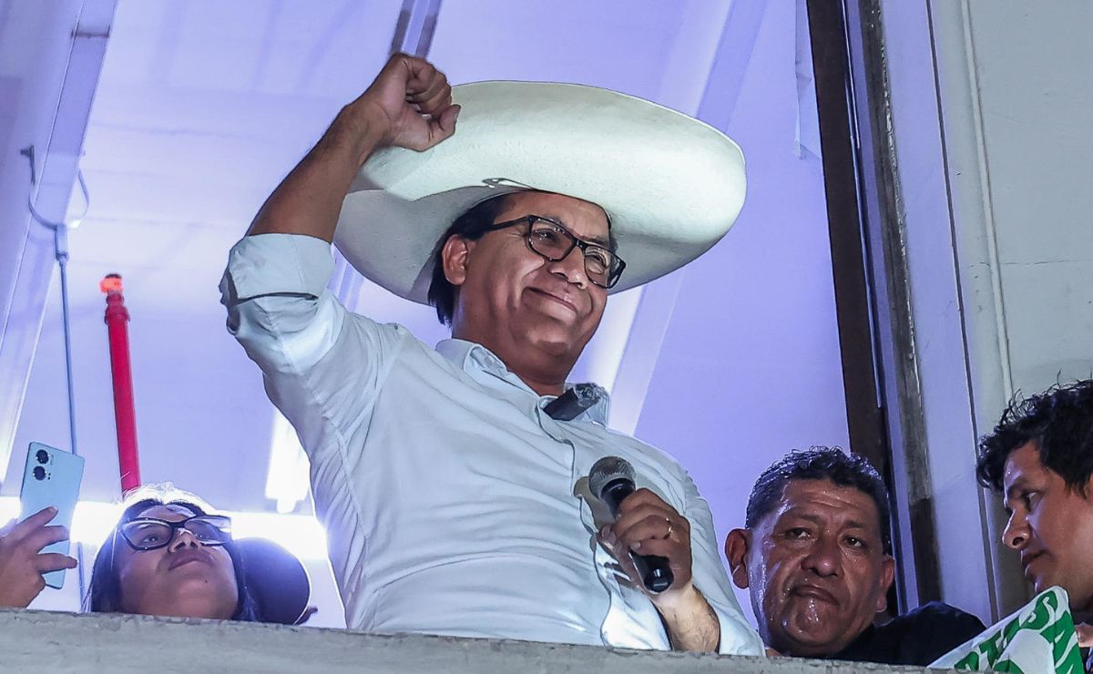 Elecciones en Perú: Roberto Sánchez aventaja a Keiko Fujimori
