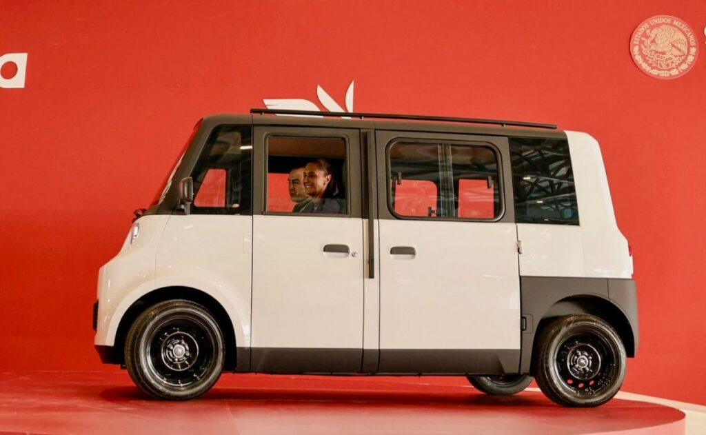 “Misión cumplida”: Sheinbaum presenta Olinia, el primer vehículo eléctrico mexicano