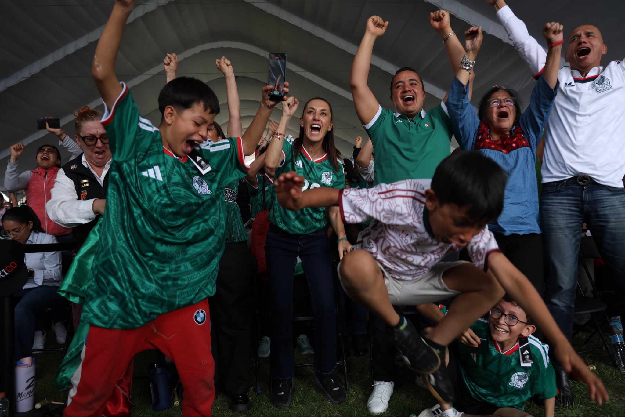 Sheinbaum felicita a la Selección Mexicana tras primer triunfo en el Mundial 2026 Sheinbaum felicita a la Selección Mexicana tras primer triunfo en el Mundial 2026