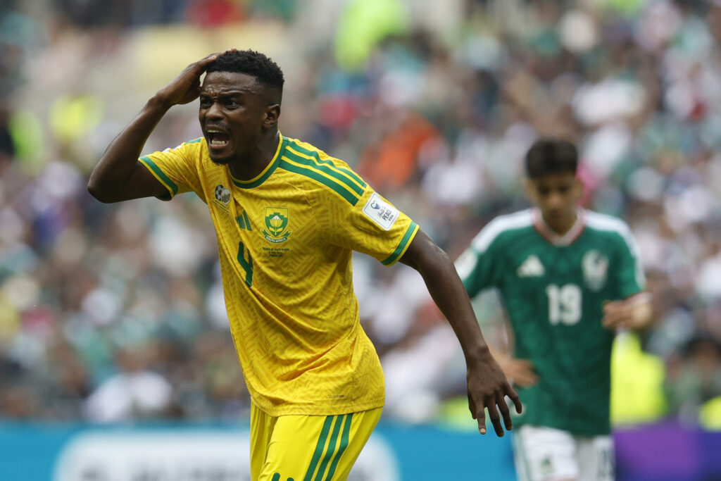 Técnico de Sudáfrica reconoce que Sudáfrica no supo contrarrestar la presión de México