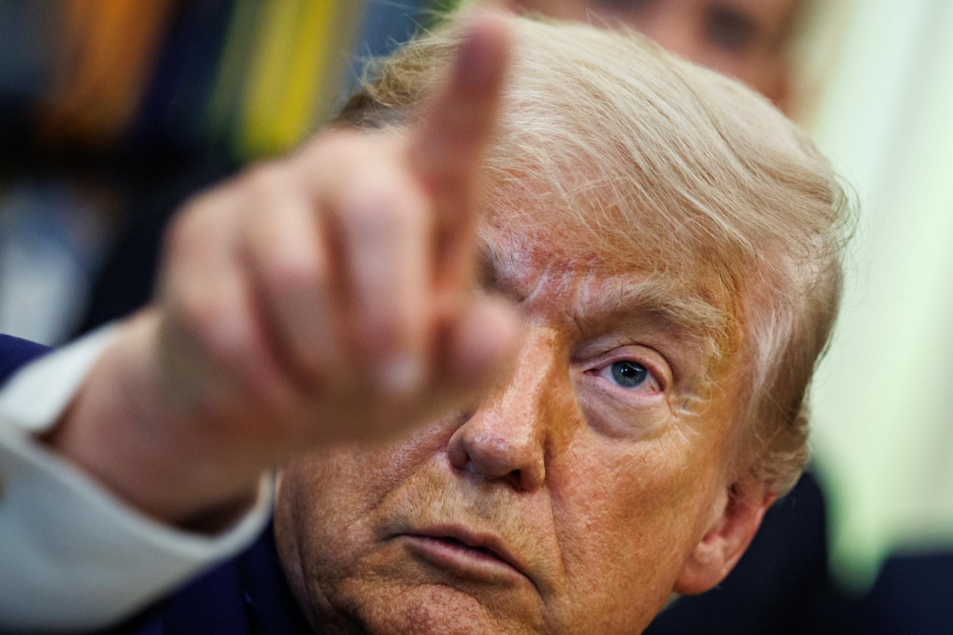 Trump anuncia represalias contra Irán por derribar un helicóptero estadounidense Trump anuncia represalias contra Irán por derribar un helicóptero estadounidense
