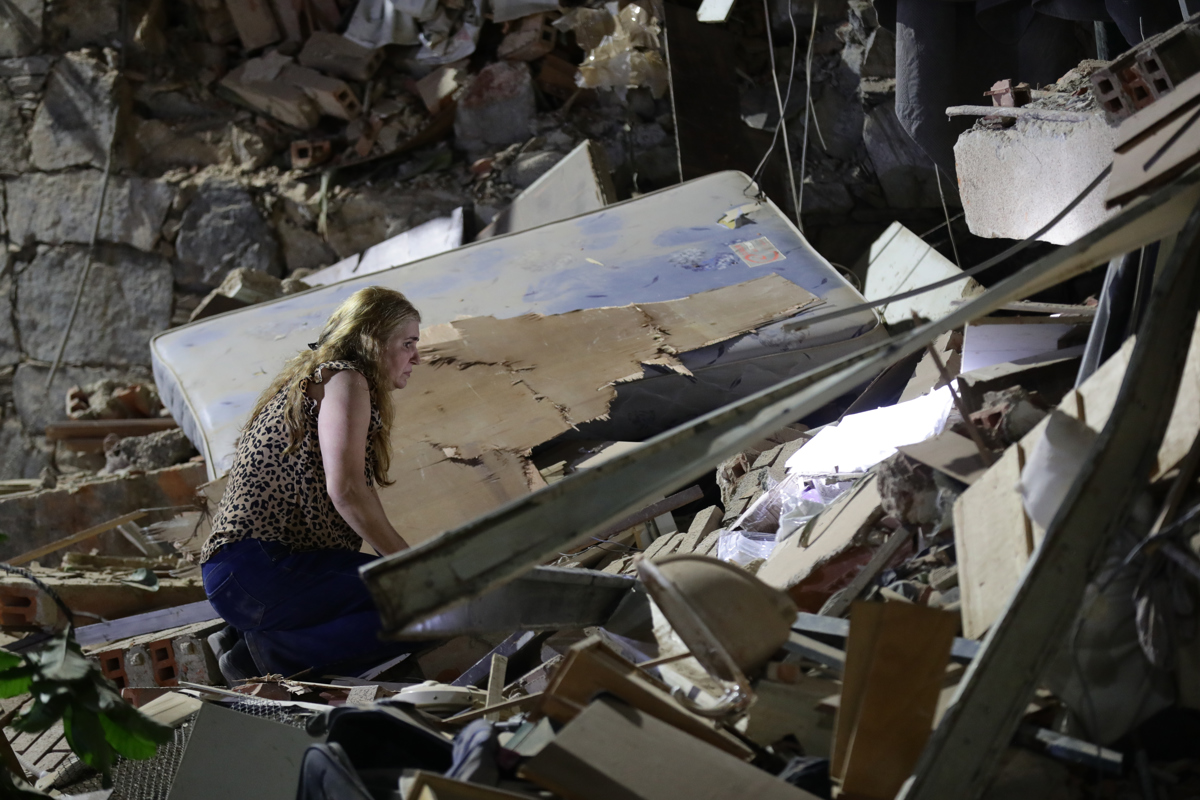 Venezuela reporta 32 muertos y más de 700 heridos tras doble sismo