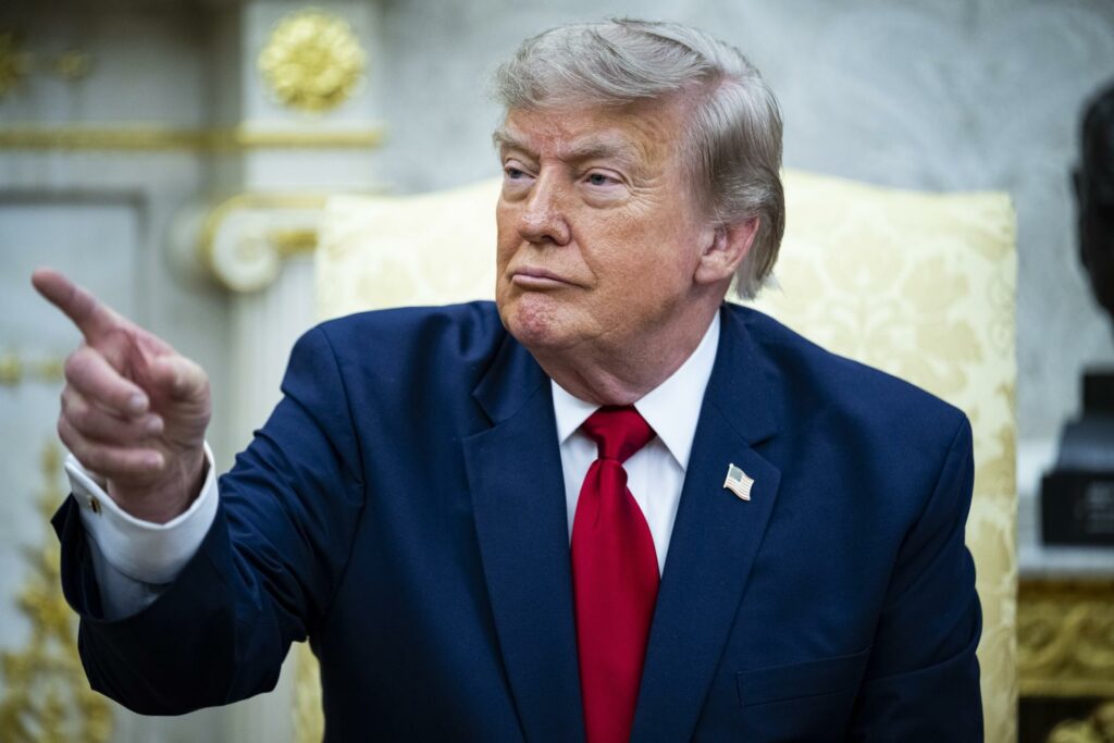 Trump dice que por ahora no quiere negociar con Irán pese a contacto reciente con Teherán