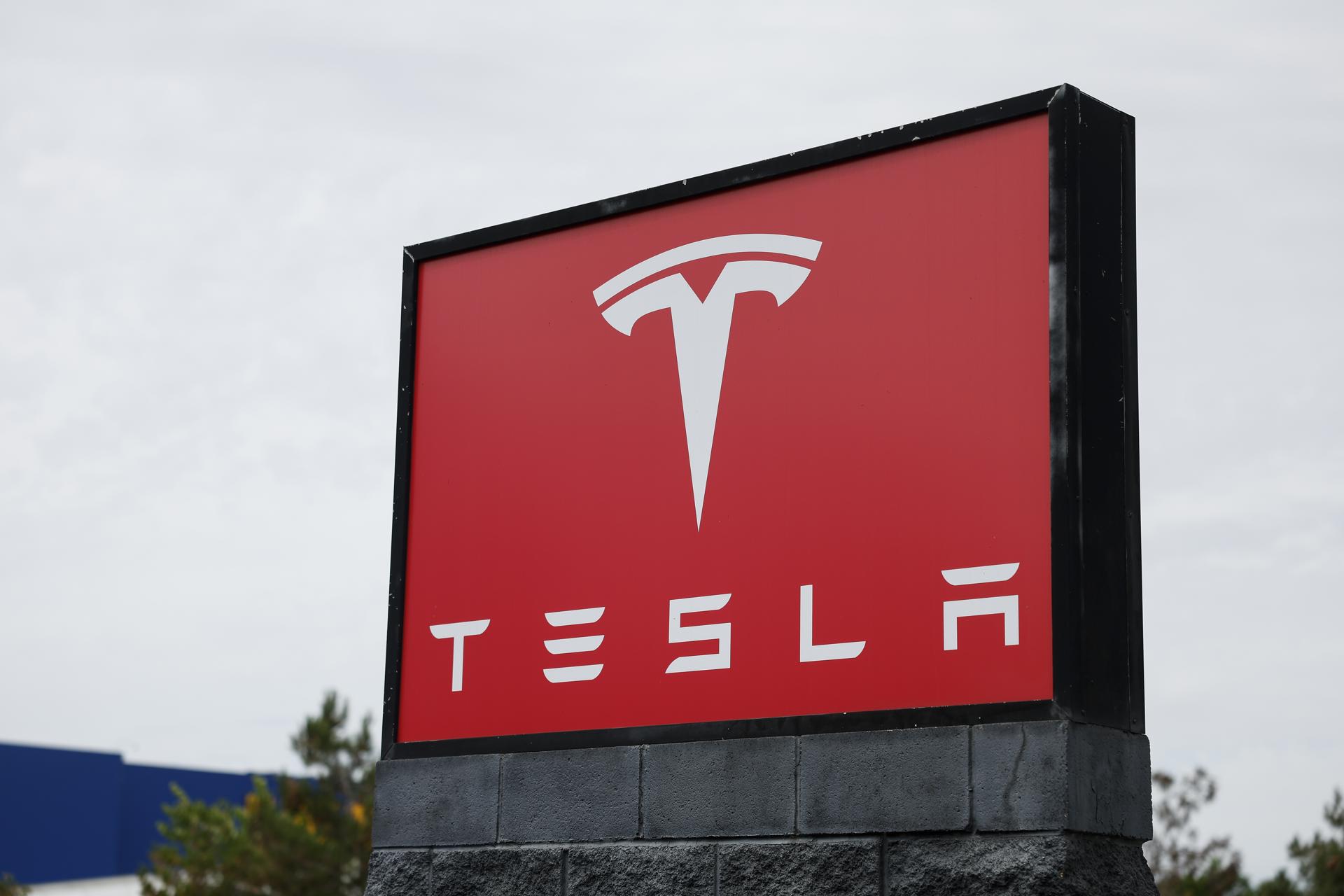 Tesla ganó mil 114 millones de dólares en el segundo trimestre, un 5 % interanual menos